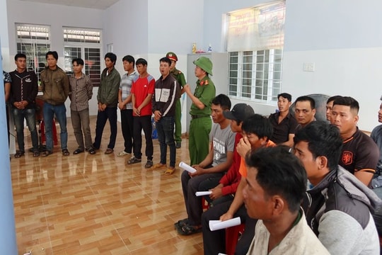 Khởi tố hàng chục đối tượng từ Phú Yên sang Đắk Lắk khai thác gỗ trái phép