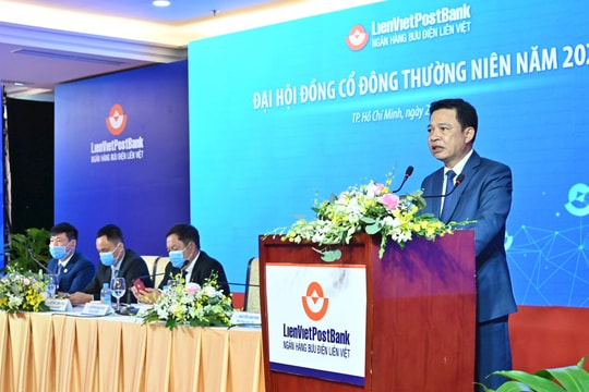 ĐHĐCĐ LienVietPostBank: Chia cổ tức 12% bằng cổ phiếu; bầu ông Nguyễn Đức Thụy vào hội đồng quản trị