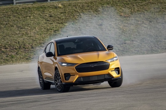 Ford Mustang Mach-E GT ra mắt giá từ 59.900 USD