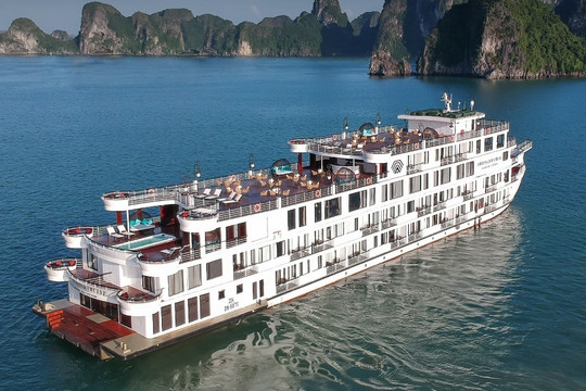 Quảng Ninh: Gần 200 người trên du thuyền 6 sao được về địa phương cách ly