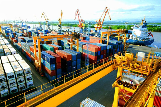 4 tháng đầu năm 2021, Việt Nam xuất siêu gần 1,3 tỉ USD