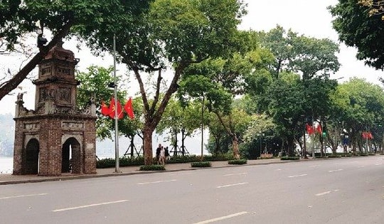 Hà Nội: Người dân không ra khỏi nhà khi không cần thiết
