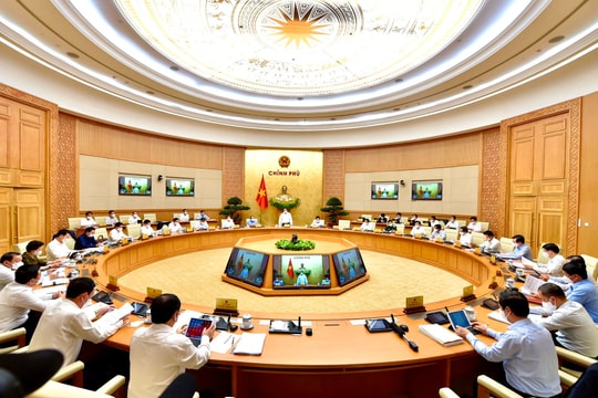 Thủ tướng chủ trì phiên họp Chính phủ thường kỳ tháng 4/2021