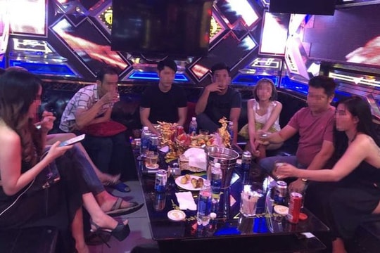 Nghệ An: Tạm dừng các dịch vụ không thiết yếu để phòng dịch Covid- 19