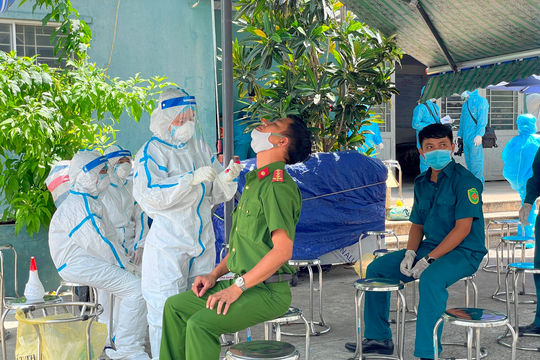 Đà Nẵng dừng phục vụ khách hàng ăn uống, giải khát tại chỗ từ 12 giờ ngày 7/5