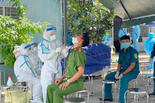 Đà Nẵng: Xét nghiệm SARS-CoV-2 cho 10.000 người phục vụ bầu cử