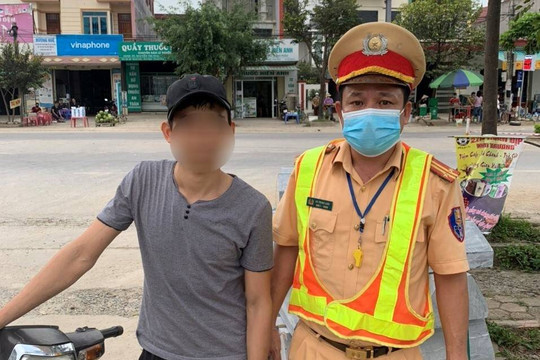 Thanh Hóa: Xử phạt hàng loạt trường hợp không đeo khẩu trang nơi công cộng