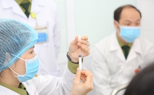 Đồng Nai: 4 người sốc phản vệ sau tiêm vắc xin Covid-19