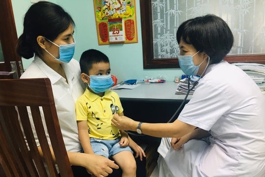 Ghép tế bào gốc cứu sống bé trai 4 tuổi bị suy tủy xương
