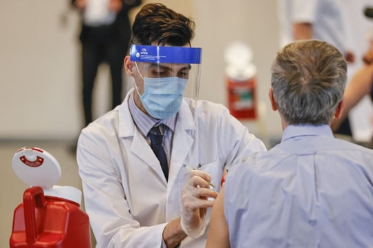 Tin vắn thế giới ngày 10/5:  Tour “du lịch tiêm vaccine COVID-19” tới Mỹ hút khách