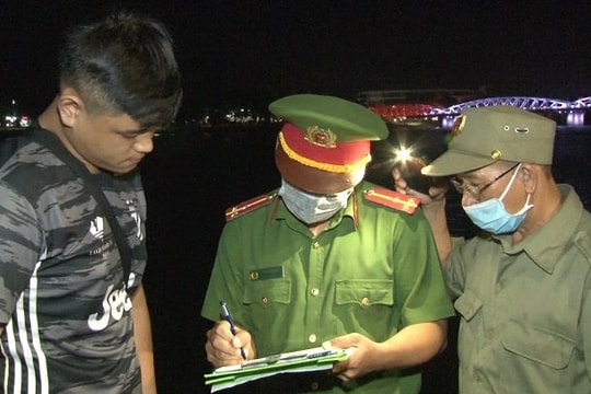 TT-Huế quyết liệt xử lý nhiều trường hợp vi phạm yêu cầu phòng chống dịch COVID-19
