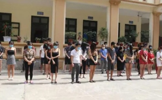 Bắc Ninh: Khởi tố vụ án liên quan 33 nam nữ hát karaoke trong mùa dịch