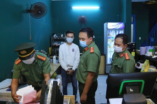 Giám đốc công ty bảo lãnh người nước ngoài nhập cảnh trái phép