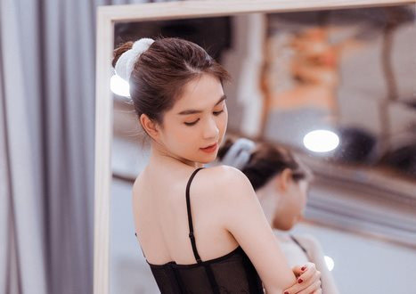 Ngọc Trinh – danh xưng Nữ hoàng nội y bỗng hot trở lại