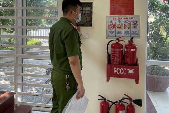 Công an quận Bắc Từ Liêm kiểm tra công tác PCCC tại các điểm bỏ phiếu