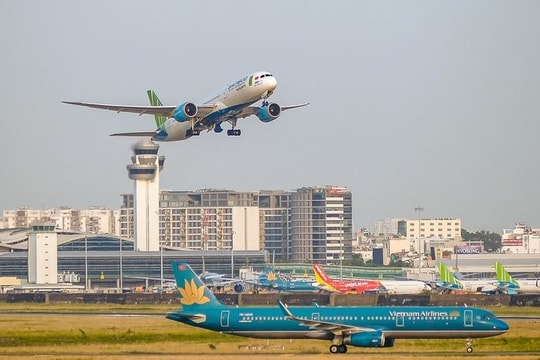 Cục Hàng không đề xuất bỏ trần giá vé máy bay