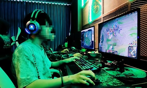 Mảng tối cuộc đời sau game online…