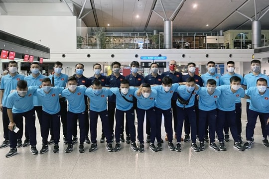 Đội tuyển Futsal Việt Nam lên đường sang UAE thi đấu 2 lượt trận play-off