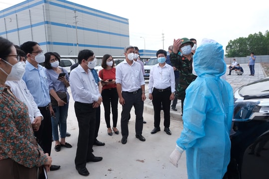 Thứ trưởng Bộ Y tế: Chỉ để lọt 1 ca Covid-19 là có thể thành “bom nổ chậm”
