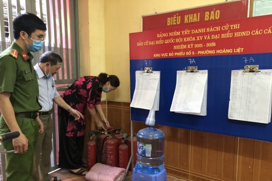 Quận Hoàng Mai: Đảm bảo tuyệt đối an toàn về PCCC&CNCH tại các điểm bỏ phiếu 
