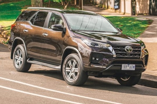 Toyota Fortuner sắp có thêm phiên bản hybrid diesel