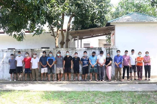 Bắt nhóm đối tượng tổ chức đánh bạc lúc 12h đêm