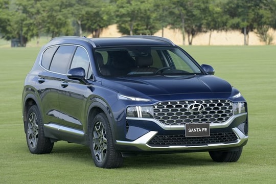 Hyundai Santa Fe 2021 ra mắt tại Việt Nam, giá từ 1,03 tỉ đồng