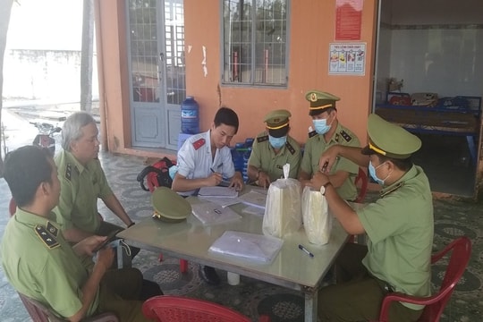 Xử phạt gần 630 triệu đồng đối với đối tượng kinh doanh xăng dầu kém chất lượng