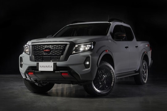Nissan Navara 2021 ra mắt tại Việt Nam, giá từ 748 triệu đồng