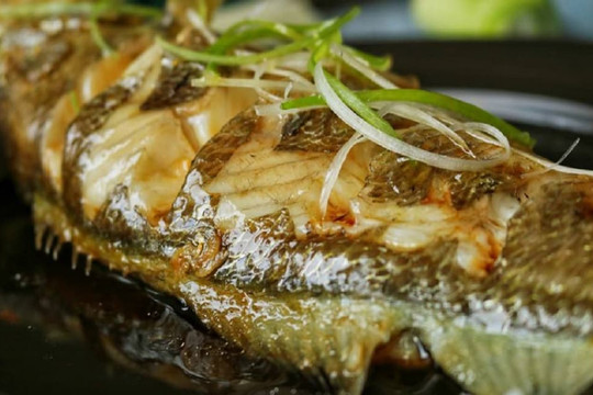 Món cá này dù đắt đến đâu thì trẻ cũng nên ăn, nếu ăn thường xuyên sẽ giúp trẻ nhỏ ngày càng thông minh