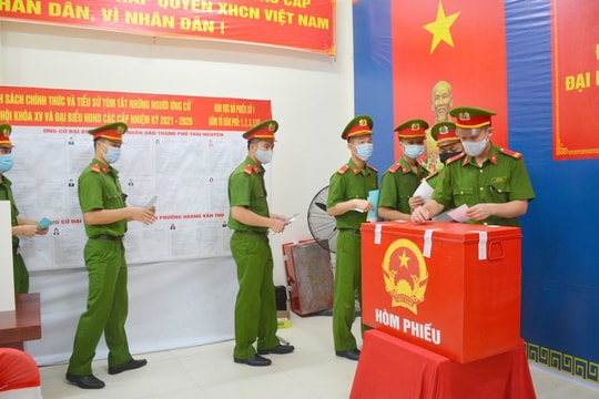 Hải Dương, Thái Nguyên: Cử tri hân hoan đi bầu cử 