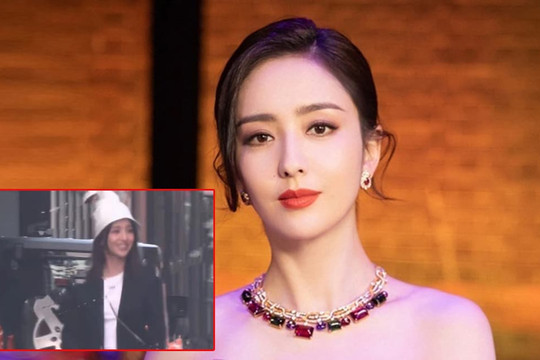 'Mỹ nhân Tân Cương' Đồng Lệ Á mang túi hàng hiệu hơn 60 triệu xuất hiện vui vẻ sau ly hôn