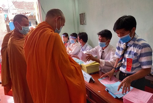 Cử tri các tỉnh Quảng Ngãi, Bình Định, Phú Yên nô nức đi bầu cử