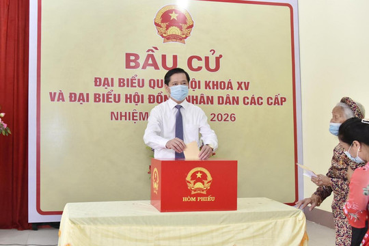 Cử tri Bắc Kạn rộn ràng ngày hội non sông