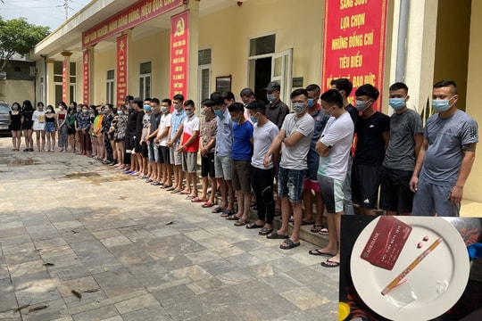 Hàng chục đối tượng "bay lắc" trong quán karaoke