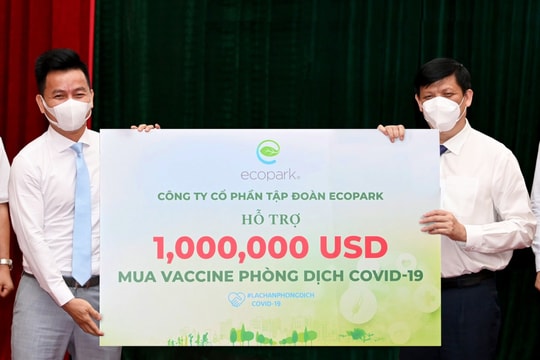Ecopark trao 1 triệu USD ủng hộ quỹ Vaccine Covid19 của chính phủ

