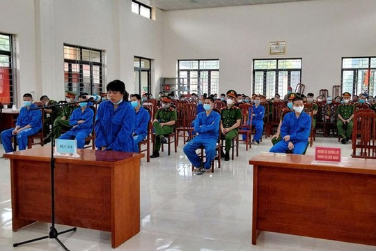 TAND tỉnh Quảng Ninh xét xử lưu động 11 đối tượng đưa người xuất, nhập cảnh trái phép