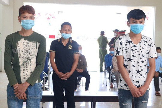 Lĩnh án 5 năm tù vì tổ chức xuất cảnh trái phép