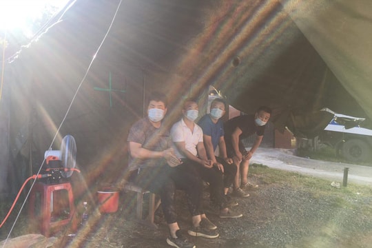 Chốt phòng chống dịch Quảng Bình phát hiện 4 người Trung Quốc vượt biên trái phép
