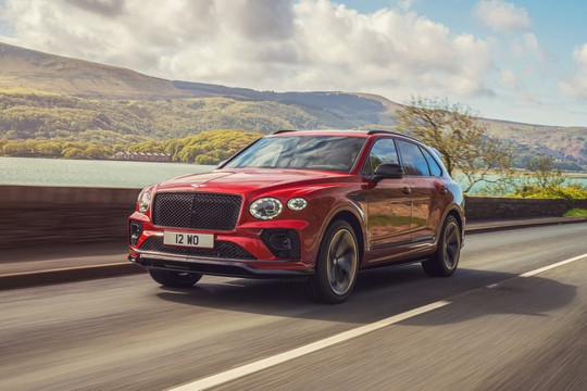 Bentley Bentayga S 2022 ra mắt, giá từ 220.000 USD
