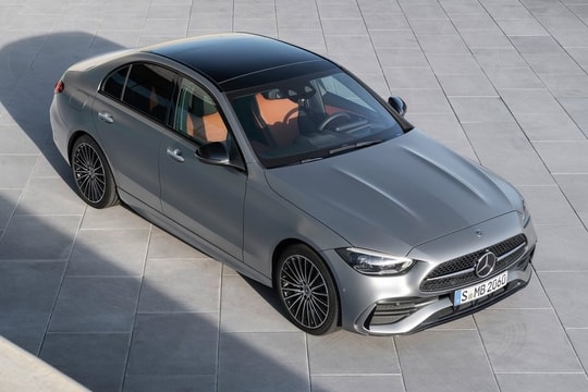 Mercedes-Benz C-Class 2022 lộ diện