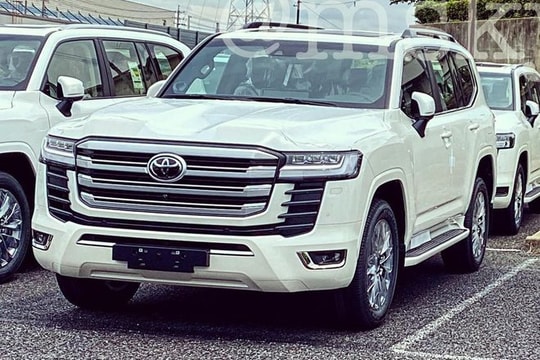 Toyota Land Cruiser 2022 sắp ra mắt, thêm phiên bản GR-S