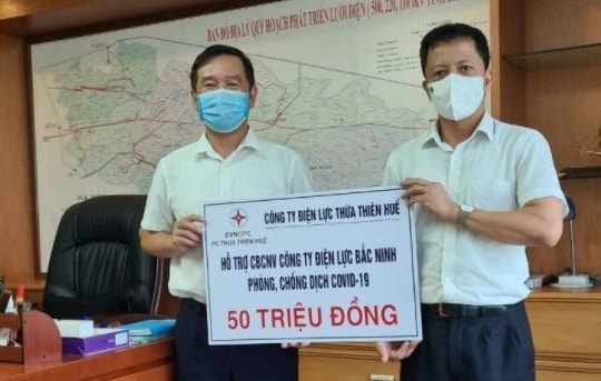Công ty Điện lực Thừa Thiên Huế: Hỗ trợ Công ty Điện lực Bắc Ninh 50 triệu trong công tác phòng chống dịch Covid-19
