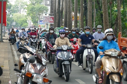 Từ 1/6: CSGT TPHCM sẽ xử phạt người dân không đeo khẩu trang trên đường