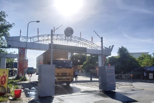 Sáng tạo thay thế sức người trong phòng chống dịch Covid- 19
