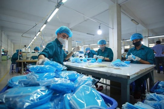 Doanh nghiệp nhanh nhạy chuyển hướng sản xuất để vượt qua đại dịch Covid-19