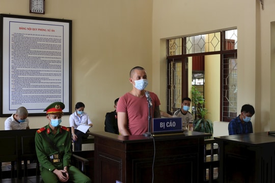 Lĩnh án tù vì hành hung cán bộ chốt phòng dịch Covid -19 ở Bắc Giang