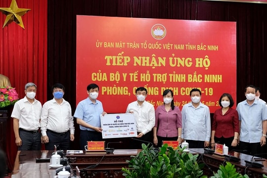 Tập đoàn Masan trao tặng hơn 12.000 thùng sản phẩm, hỗ trợ các đơn vị tuyến đầu chống dịch
