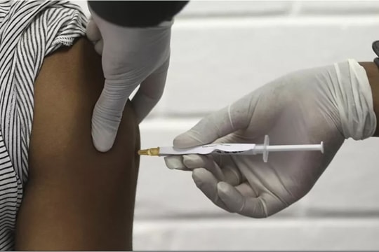 Philippines: Du khách đã tiêm vaccine ngừa COVID-19 bị cách ly bắt buộc 7 ngày