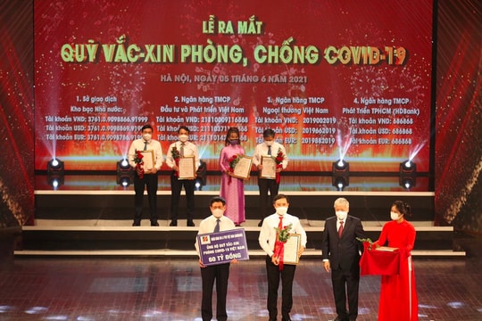 Agribank ủng hộ 60 tỷ đồng Quỹ vaccine phòng COVID-19